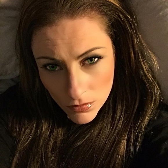 Meet your Posher, Sabrina - Picture 1 of 1